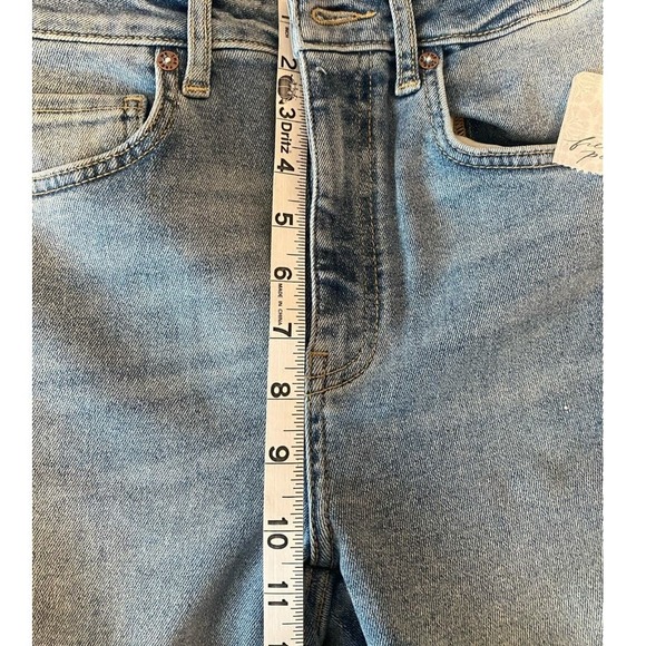 Free People Raw High Rise Jeans in Sweet Blue NWT - Picture 13 of 15